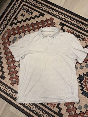 Vineyard Vines Men's White Polo with Gold Club Pattern